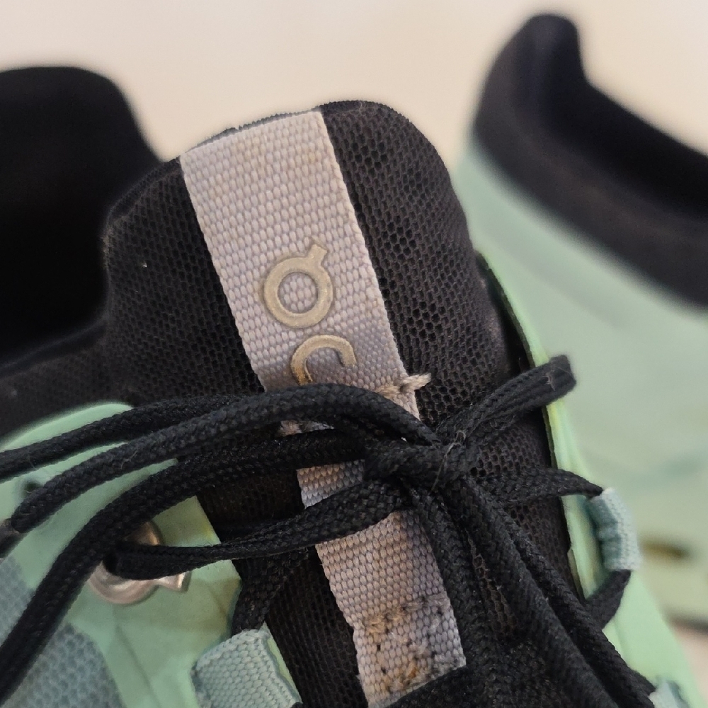 On Running Women's Mint Green and Black Cloudventure Trail Shoes 7.5 - Picture 11 of 12